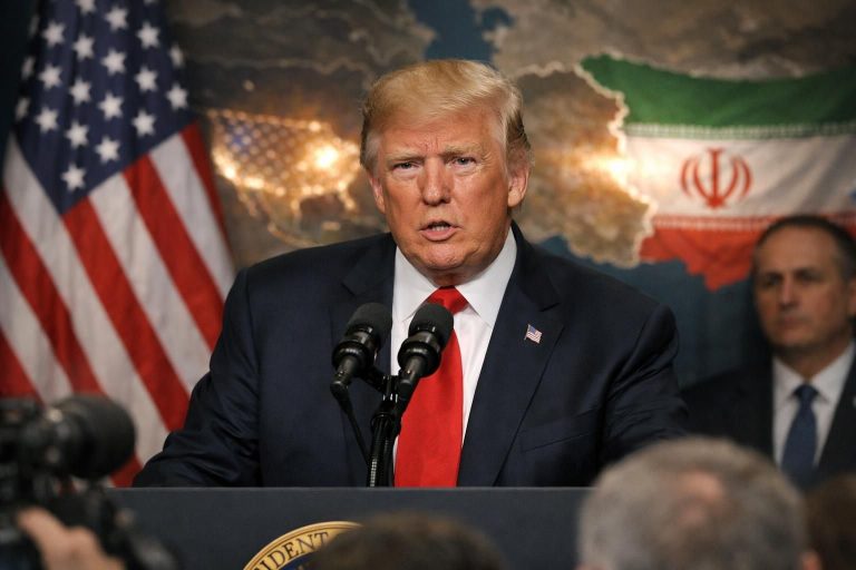 trump menyebut iran meminta untuk menghentikan serangan dan membantah klaim persediaan amunisi as menipis.